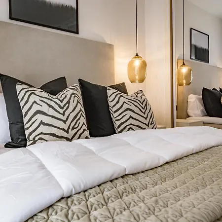 Pr - Stunning Flat Front Line Puerto Banus Marbella