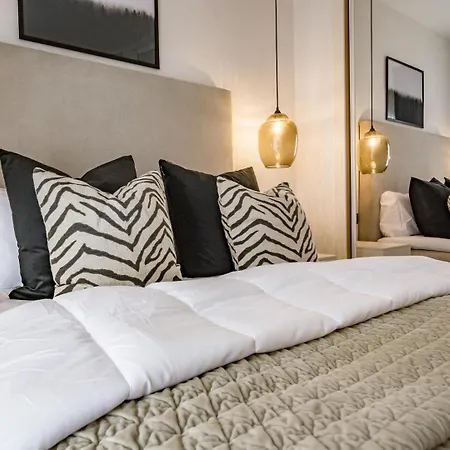 Pr- Stunning Flat Front Line Puerto Banus Appartement