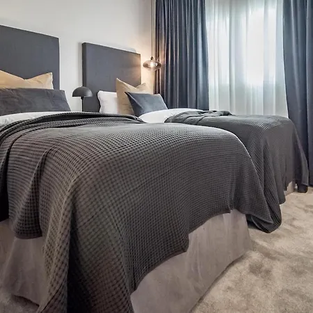 Pr - Stunning Flat Front Line Puerto Banus *