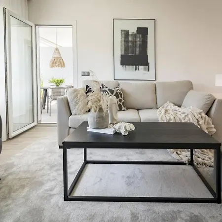 Pr- Stunning Flat Front Line Puerto Banus *