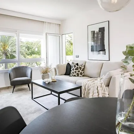 Pr- Stunning Flat Front Line Puerto Banus *