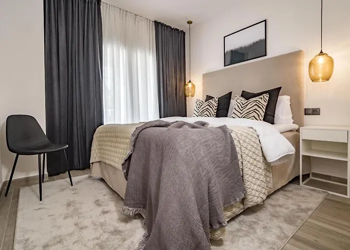 Apartment Pr - Stunning Flat Front Line Puerto Banus