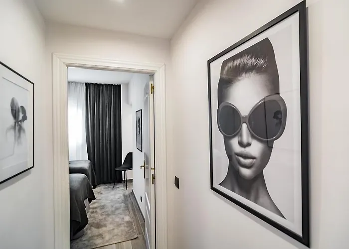 Pr - Stunning Flat Front Line Puerto Banus Daire Marbella