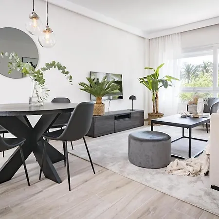 Pr - Stunning Flat Front Line Puerto Banus شقة *